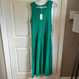 Kelly green dress with pockets XL